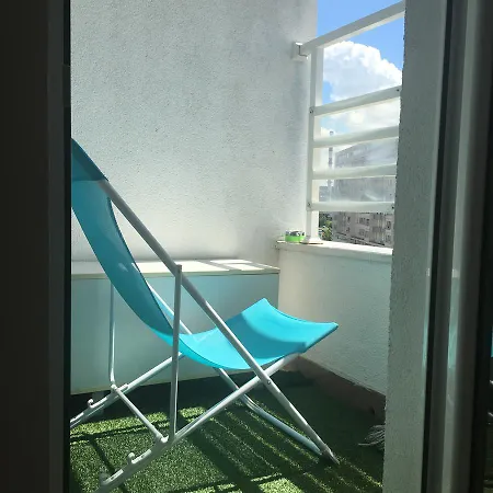 True Blue Belvile Apartman